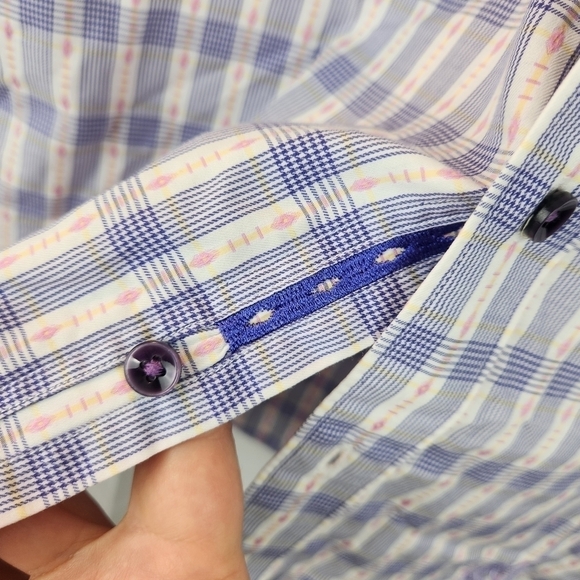 ROBERT Graham short sleeve shirt size M in EUC - Picture 9 of 9